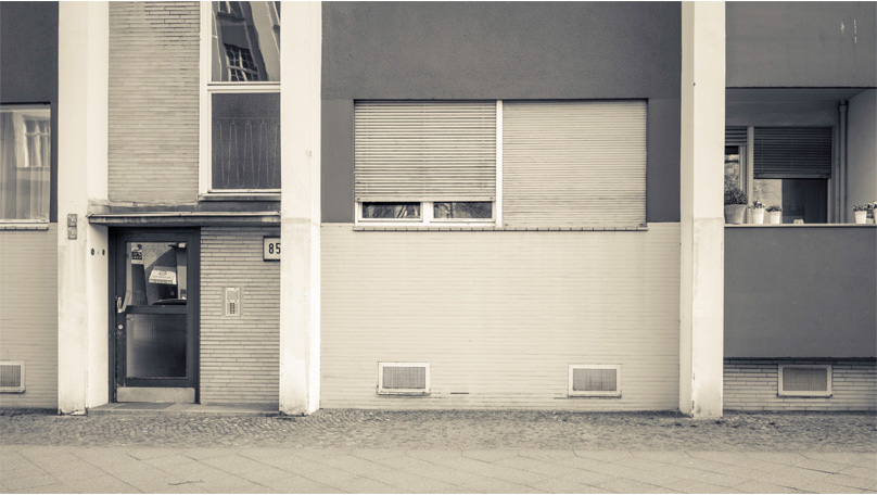No One Is Happy And No One Has Woes [© Robert Berghoff]