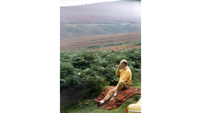 o.T. (Geoffrey on his blanket) [© Robert Berghoff]