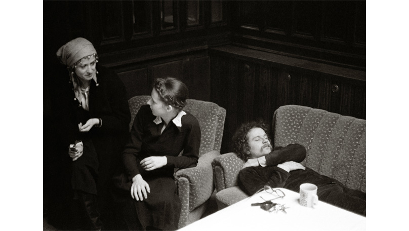 o.T. (Geoffrey on his blanket) [© Robert Berghoff]